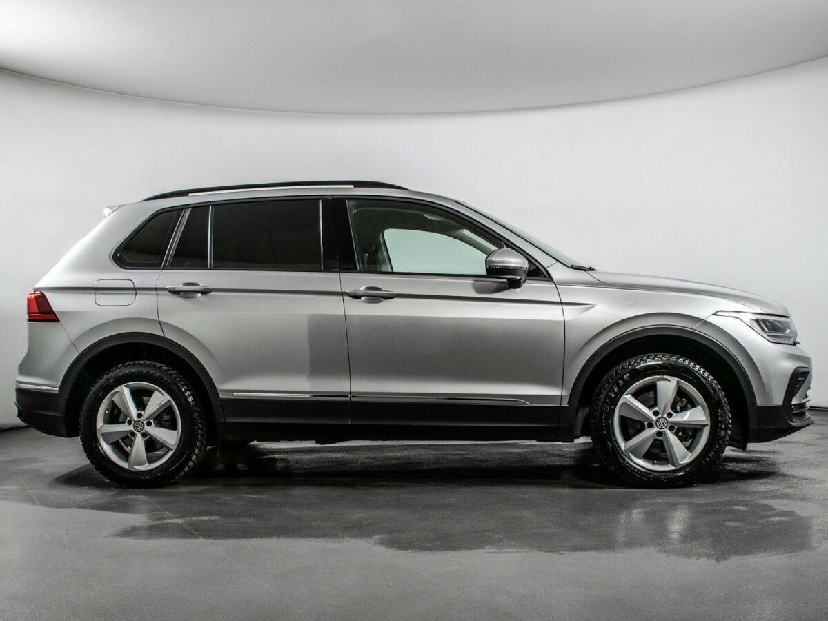 Volkswagen Tiguan б/у, 2021, Роботизированная. Фото: #3