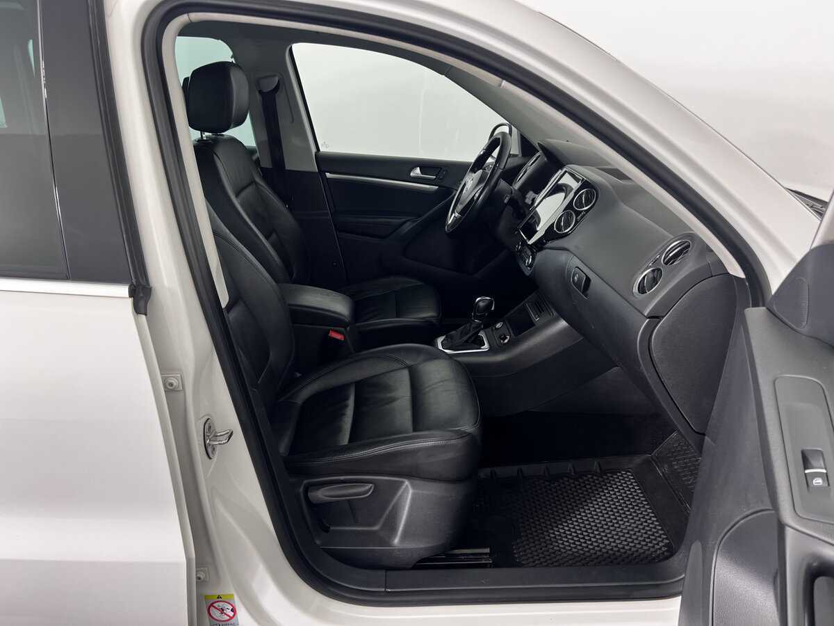 Volkswagen Tiguan б/у, 2013, Автоматическая. Фото: #10
