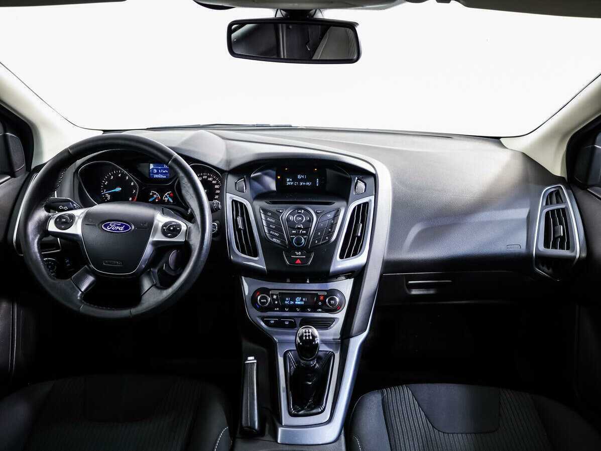 Ford Focus б/у, 2013, Механическая. Фото: #8