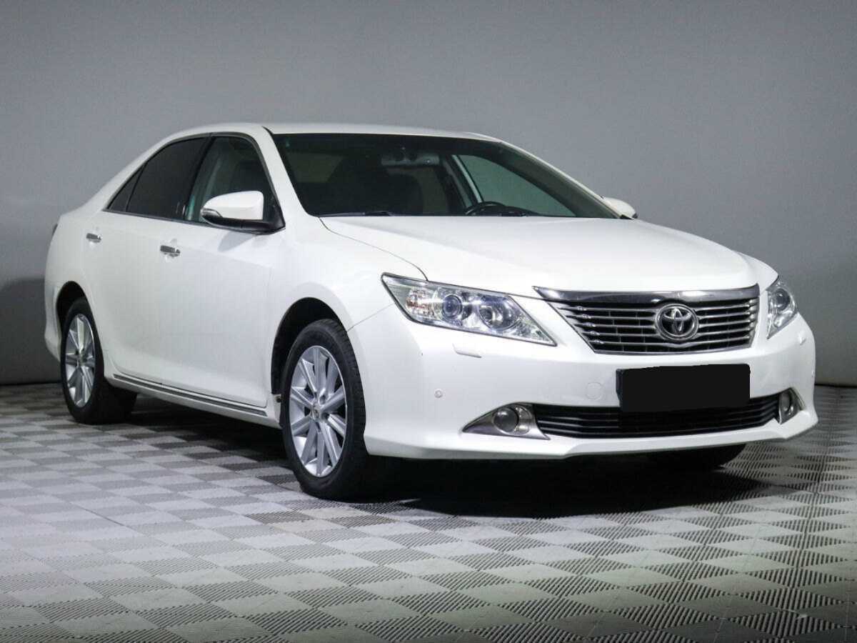 Toyota Camry б/у, 2014, Автоматическая. Фото: #2