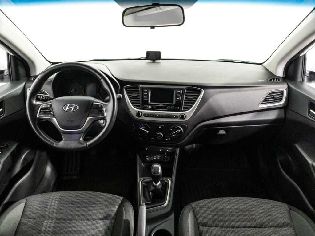 Hyundai Solaris б/у, 2017, Механическая. Фото: #12