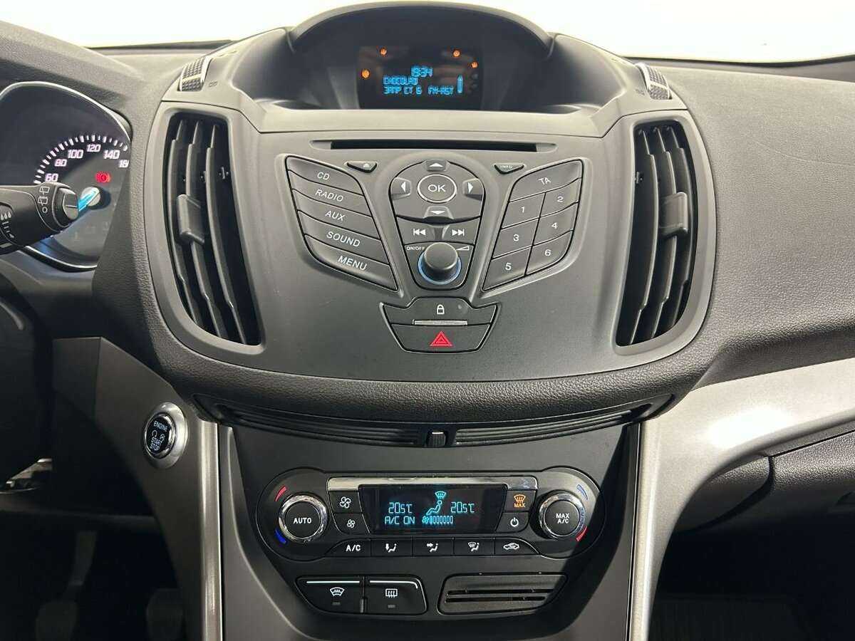 Ford Kuga б/у, 2015, Механическая. Фото: #11