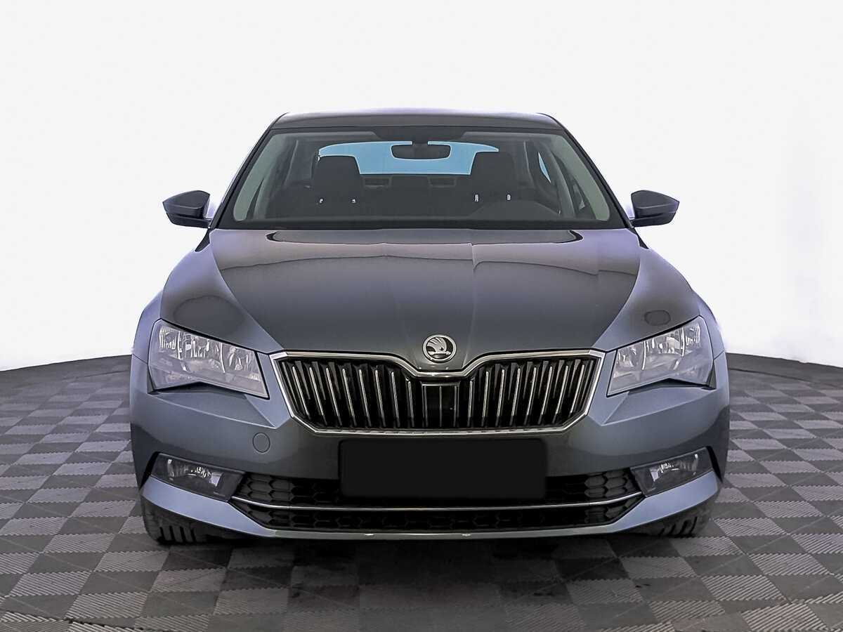 Skoda Superb б/у, 2018, Роботизированная. Фото: #1
