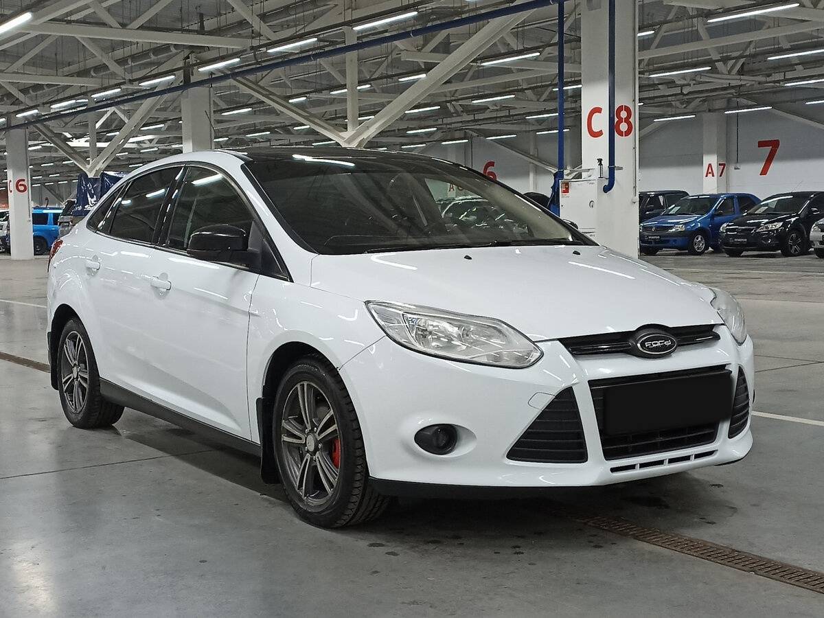 Ford Focus б/у, 2013, Механическая. Фото: #2