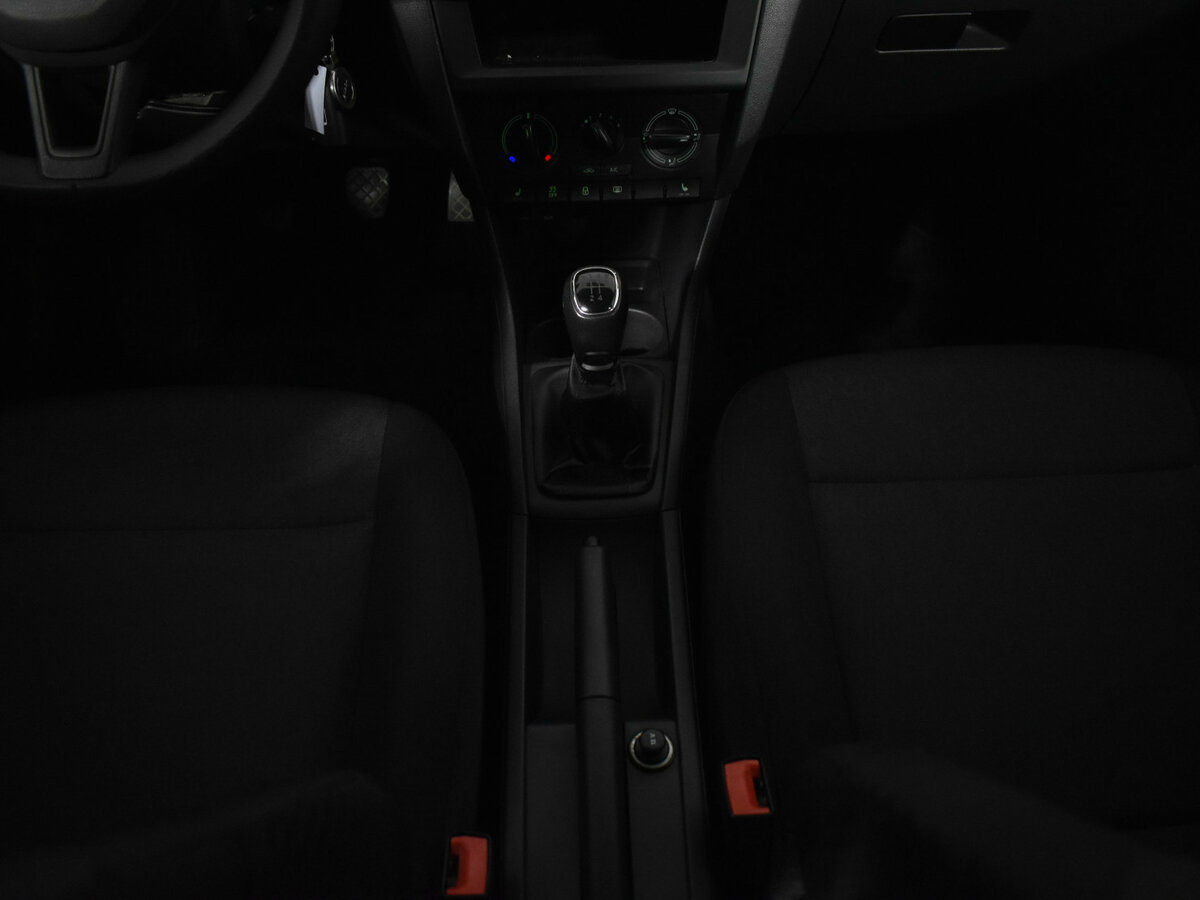 Skoda Rapid б/у, 2017, Механическая. Фото: #13