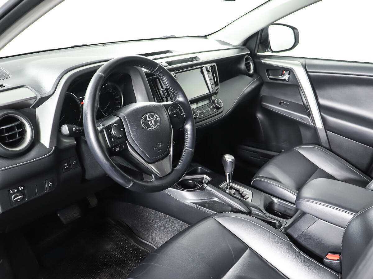 Toyota RAV4 б/у, 2018, Автоматическая. Фото: #12