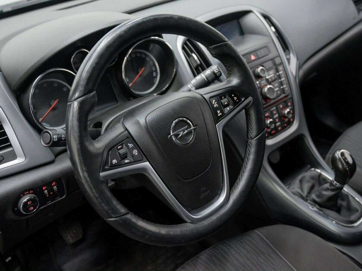 Opel Astra б/у, 2013, Механическая. Фото: #13