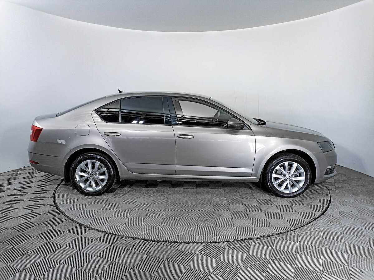 Skoda Octavia б/у, 2019, Механическая. Фото: #3
