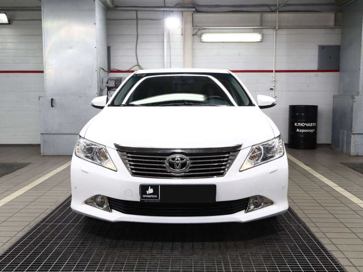 Toyota Camry б/у, 2013, Автоматическая. Фото: #2