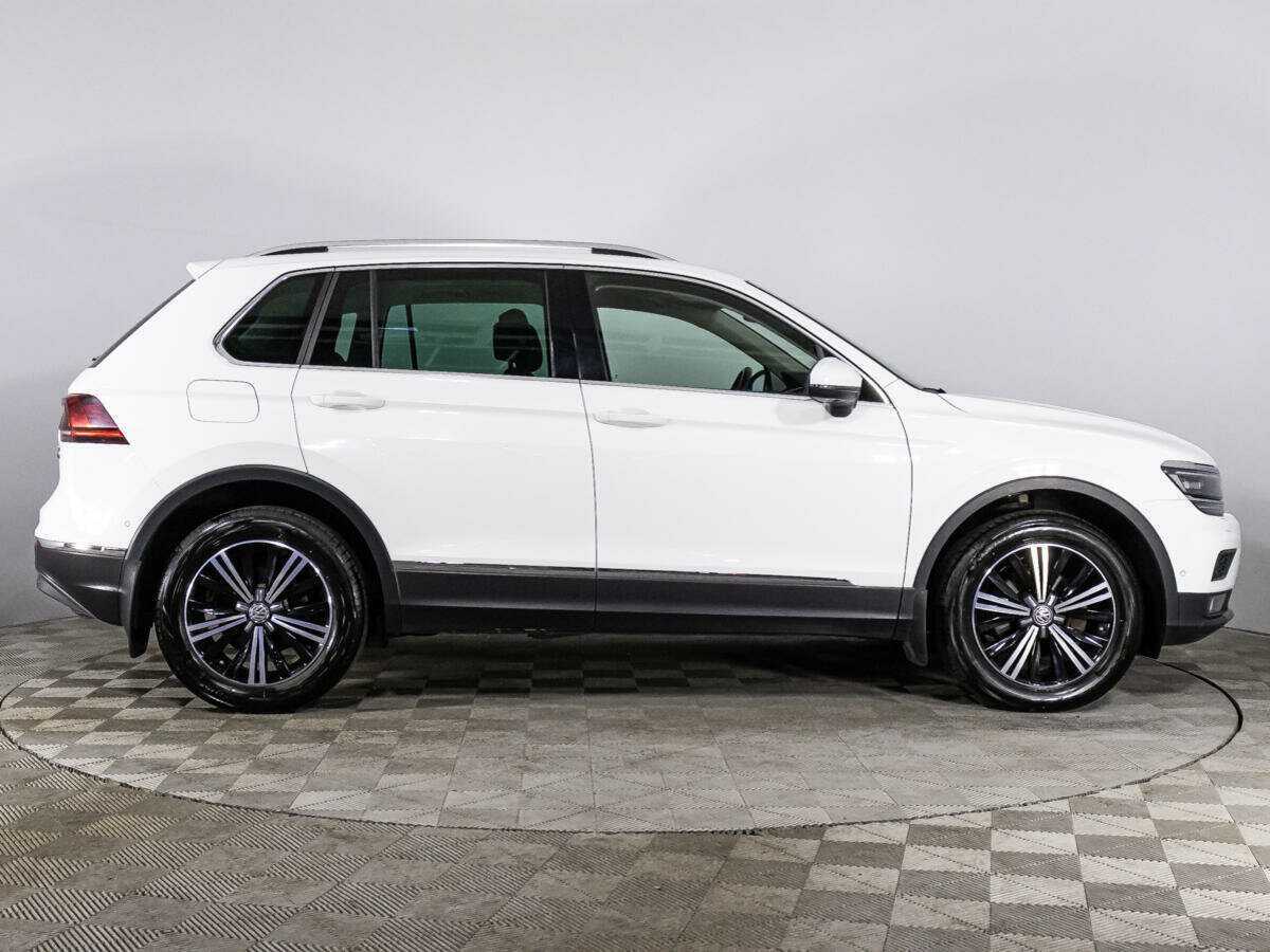 Volkswagen Tiguan б/у, 2017, Роботизированная. Фото: #3