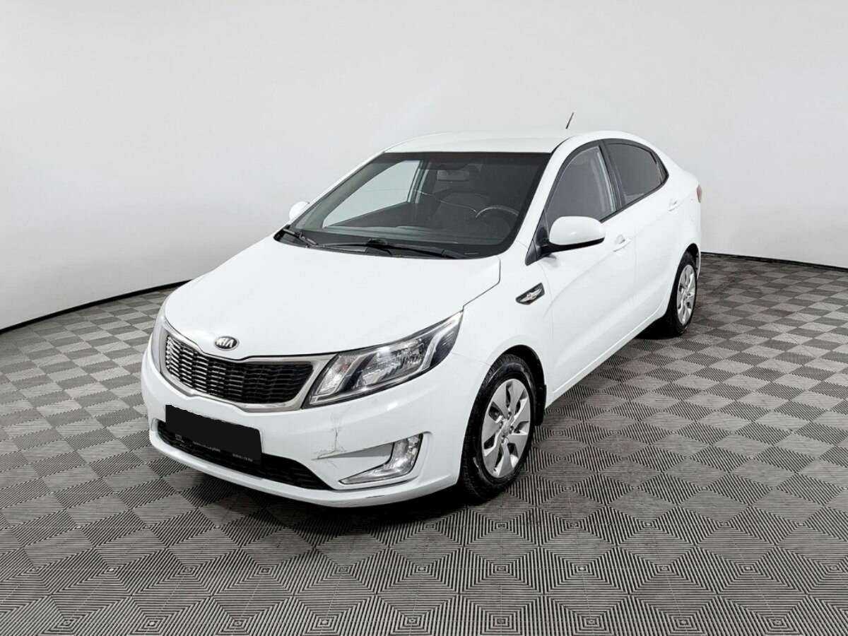 Kia Rio б/у, 2013, Механическая. Фото: #0