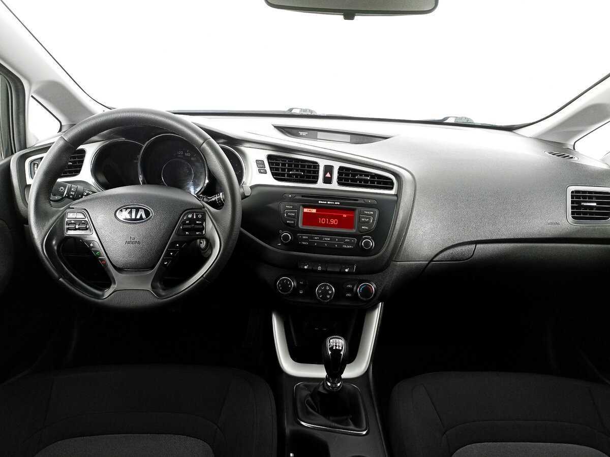 Kia Ceed б/у, 2015, Механическая. Фото: #13