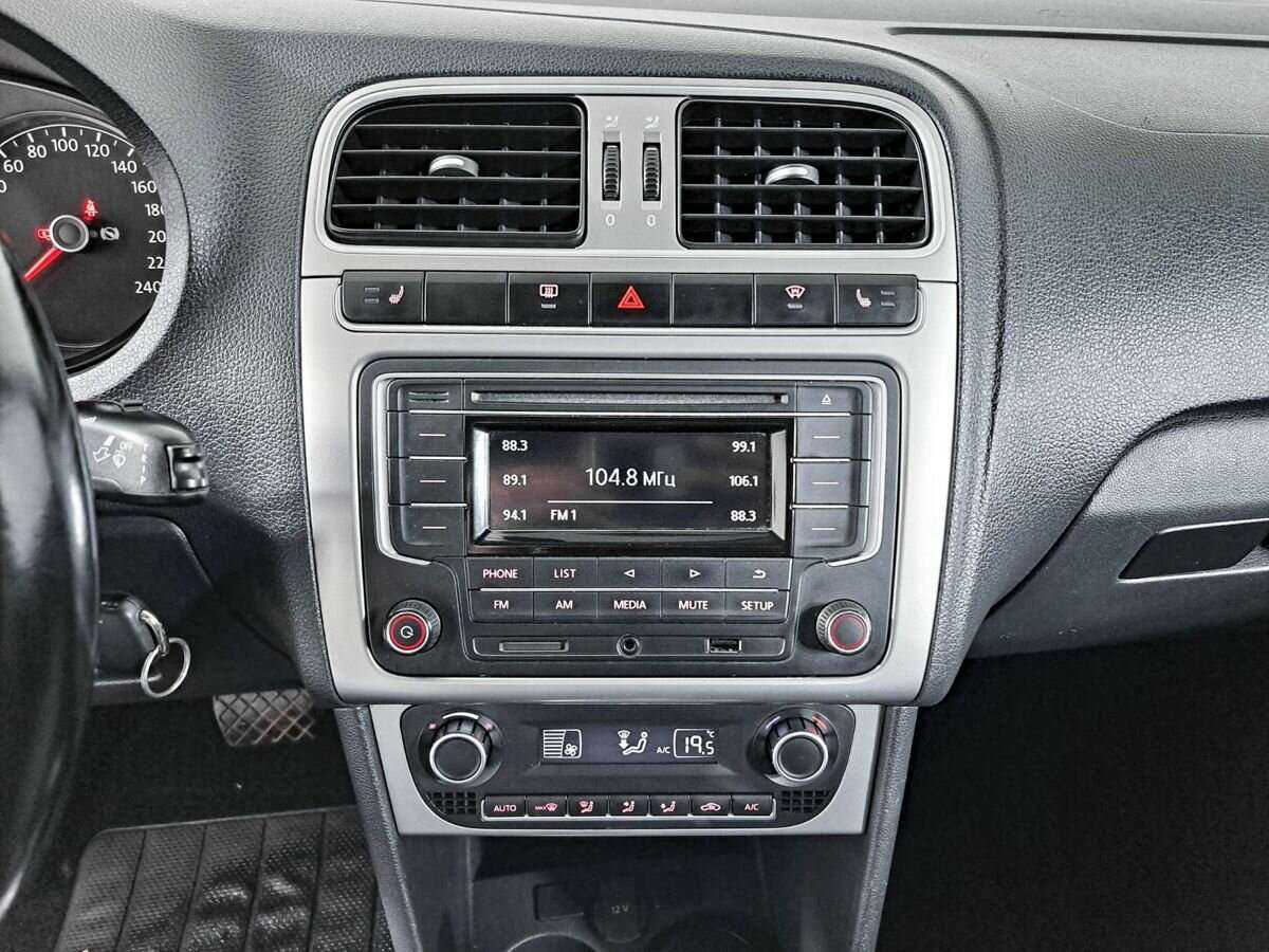 Volkswagen Polo б/у, 2017, Автоматическая. Фото: #12