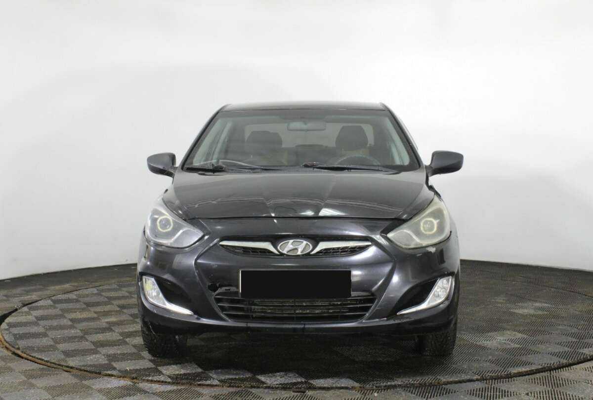 Hyundai Solaris б/у, 2013, Механическая. Фото: #1