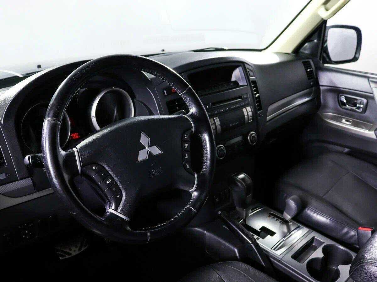 Mitsubishi Pajero б/у, 2013, Автоматическая. Фото: #10