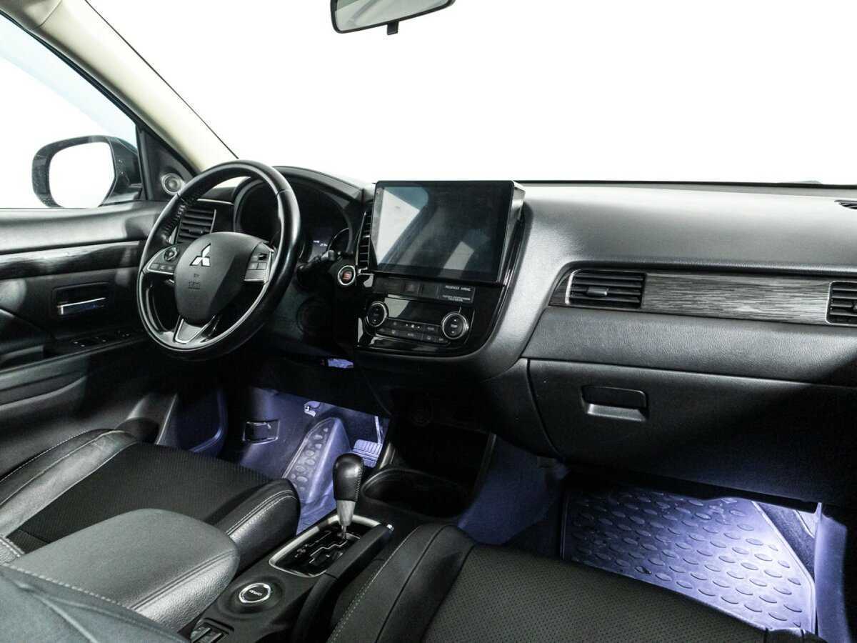 Mitsubishi Outlander б/у, 2016, Вариатор. Фото: #8