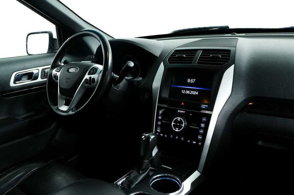 Ford Explorer б/у, 2012, Автоматическая. Фото: #8