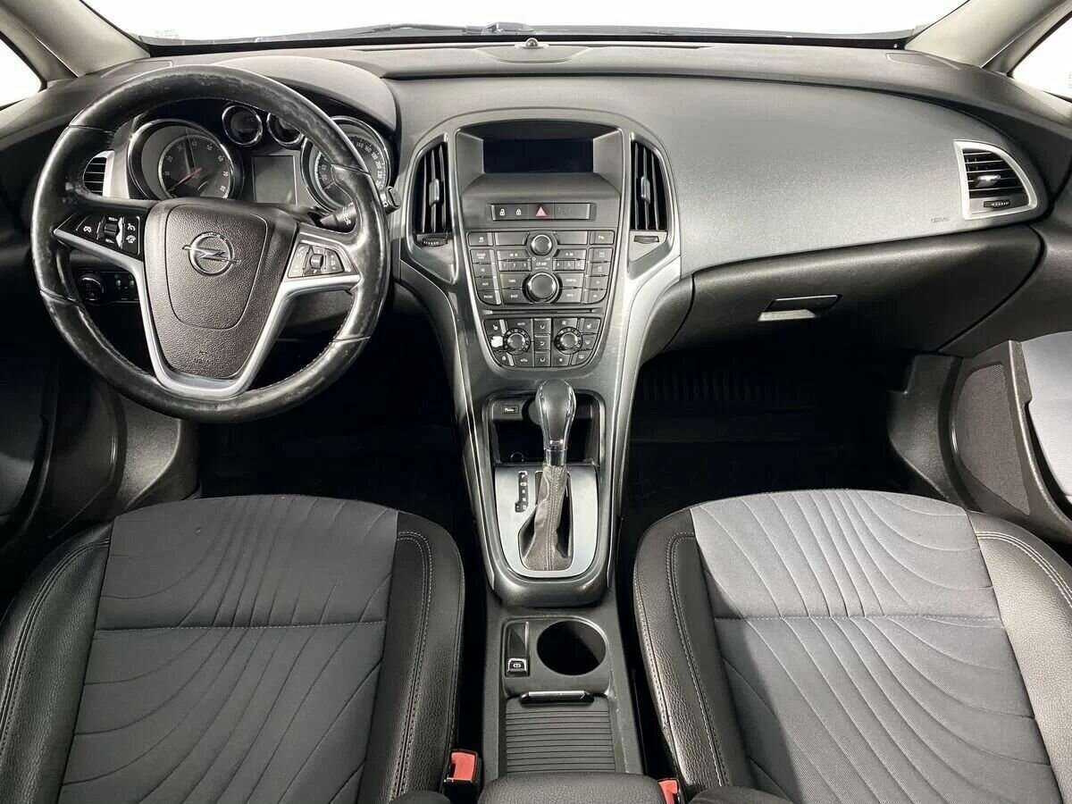 Opel Astra б/у, 2013, Автоматическая. Фото: #10