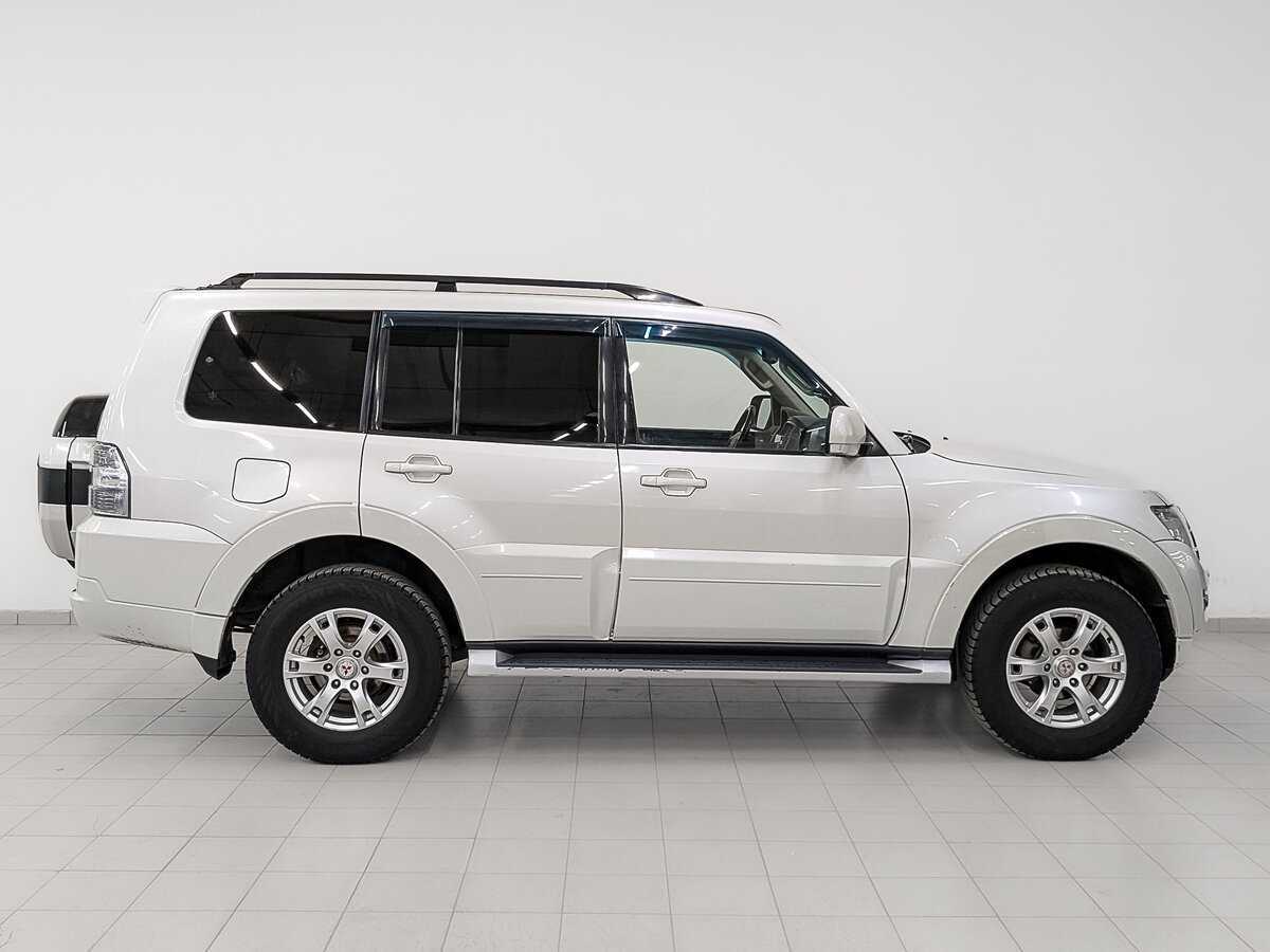 Mitsubishi Pajero б/у, 2015, Автоматическая. Фото: #3