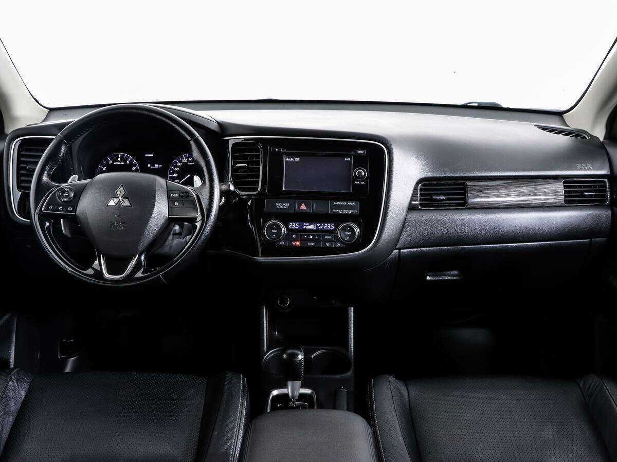 Mitsubishi Outlander б/у, 2016, Вариатор. Фото: #9