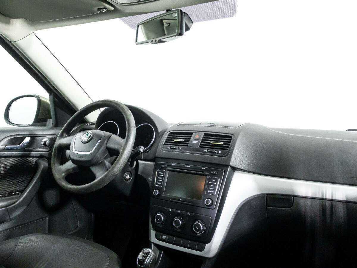 Skoda Yeti б/у, 2012, Механическая. Фото: #7