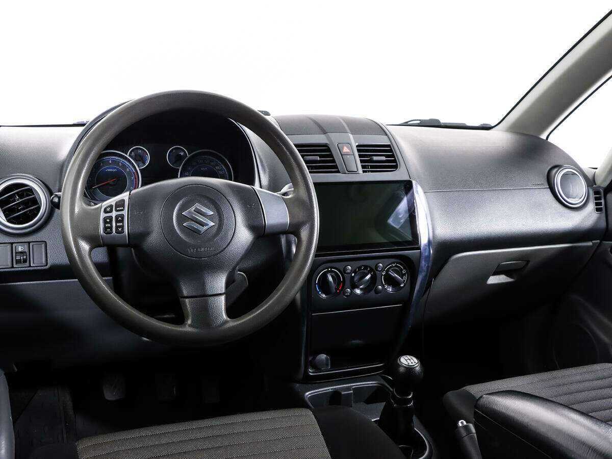 Suzuki SX4 б/у, 2013, Механическая. Фото: #10
