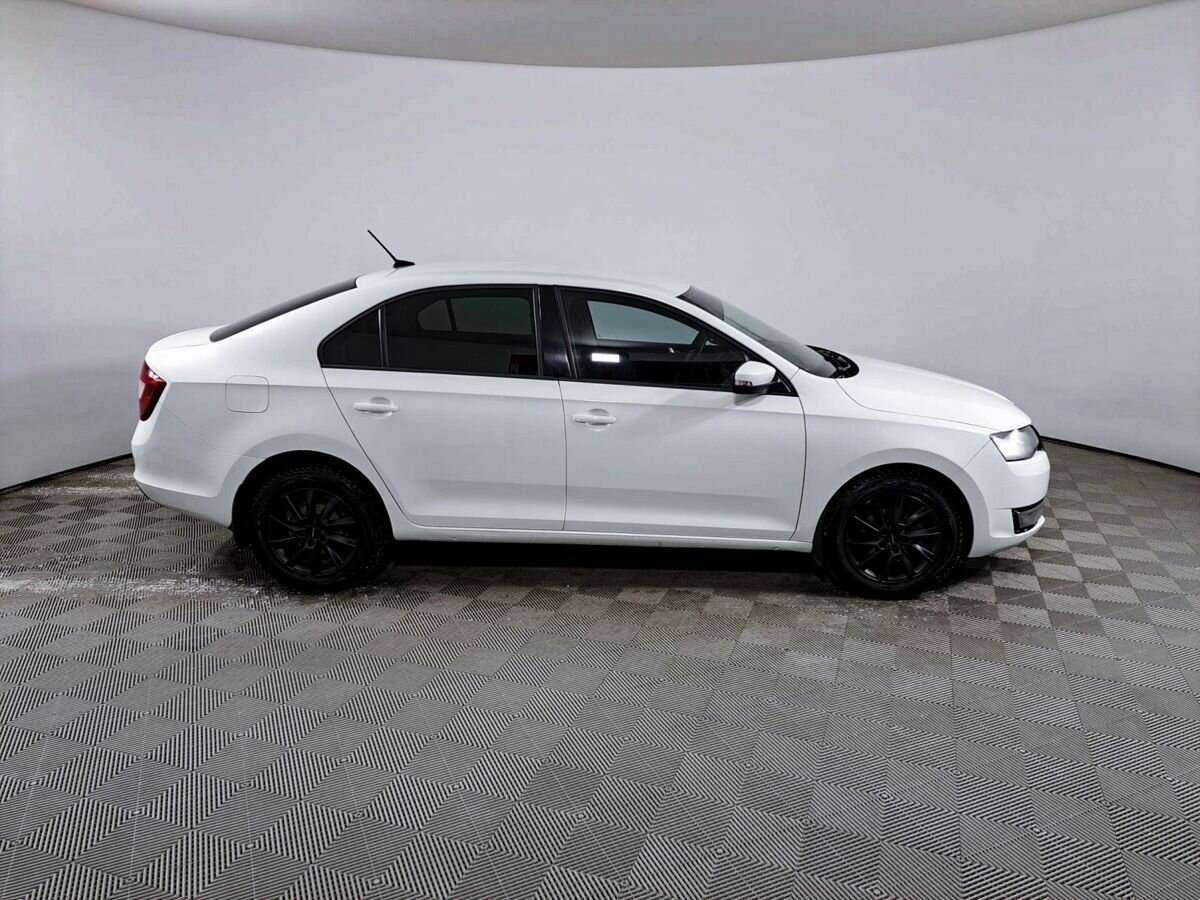 Skoda Rapid б/у, 2017, Механическая. Фото: #3