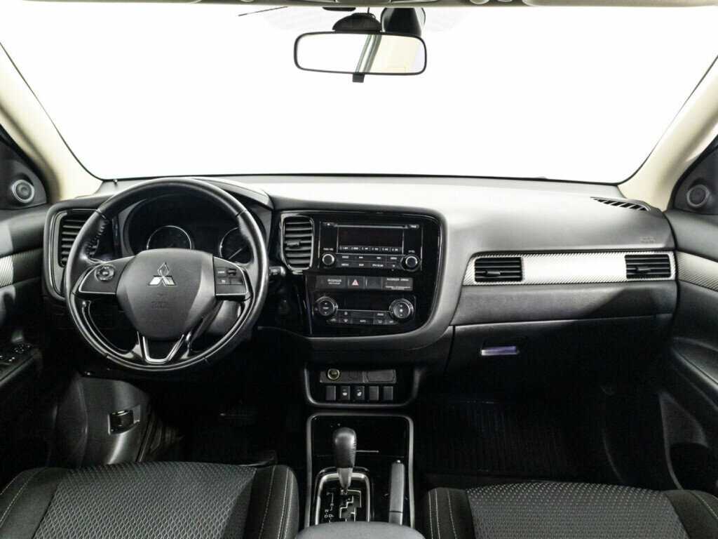Mitsubishi Outlander б/у, 2018, Вариатор. Фото: #12