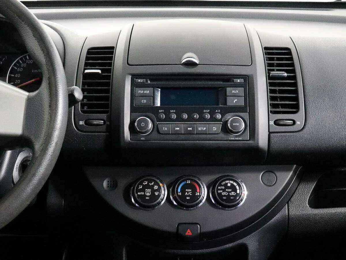 Nissan Note б/у, 2012, Механическая. Фото: #11