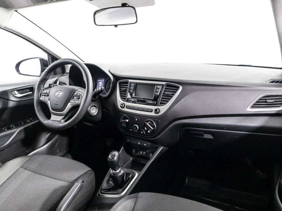 Hyundai Solaris б/у, 2017, Механическая. Фото: #8