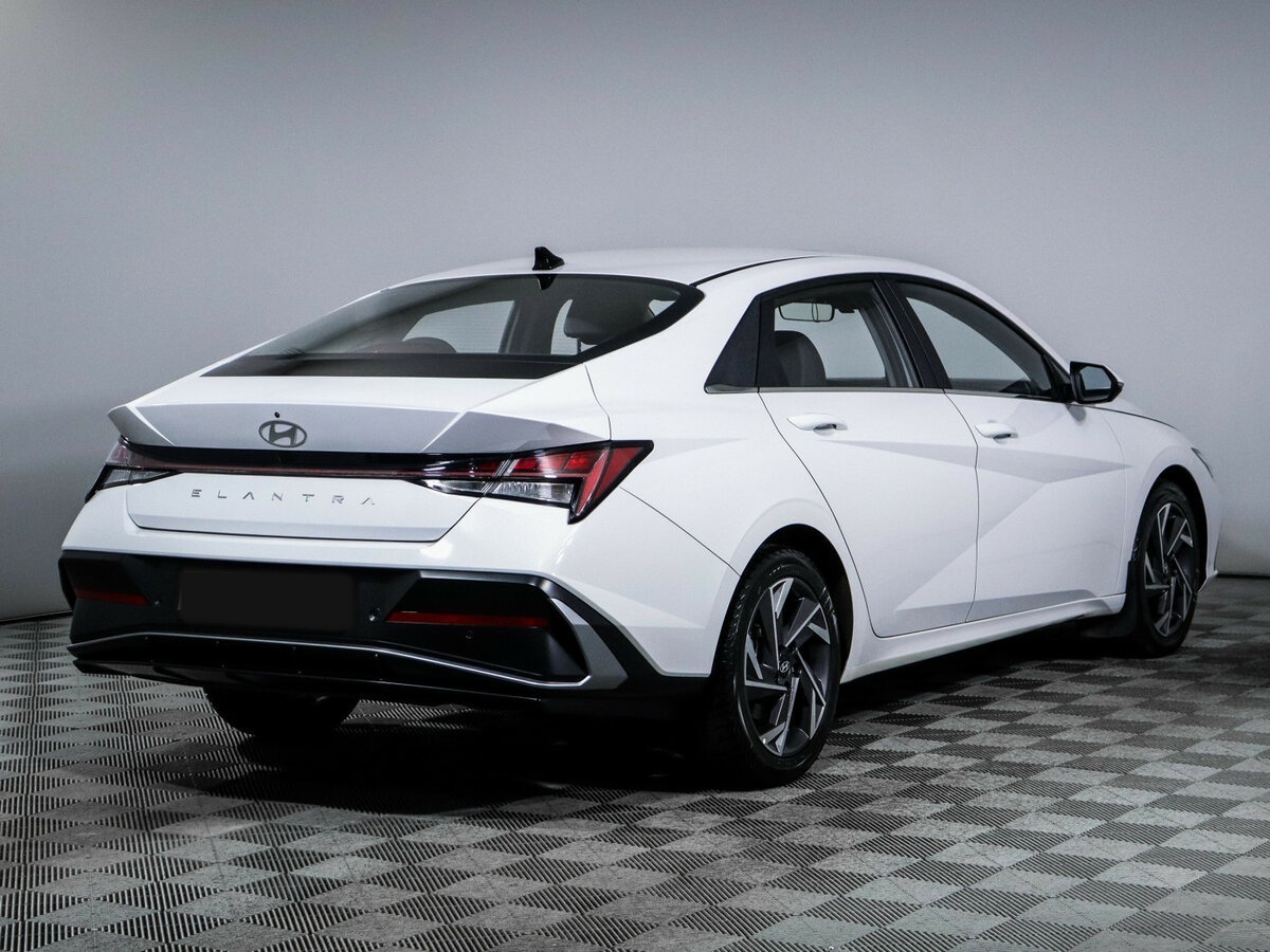 Hyundai Elantra б/у, 2023, Вариатор. Фото: #4