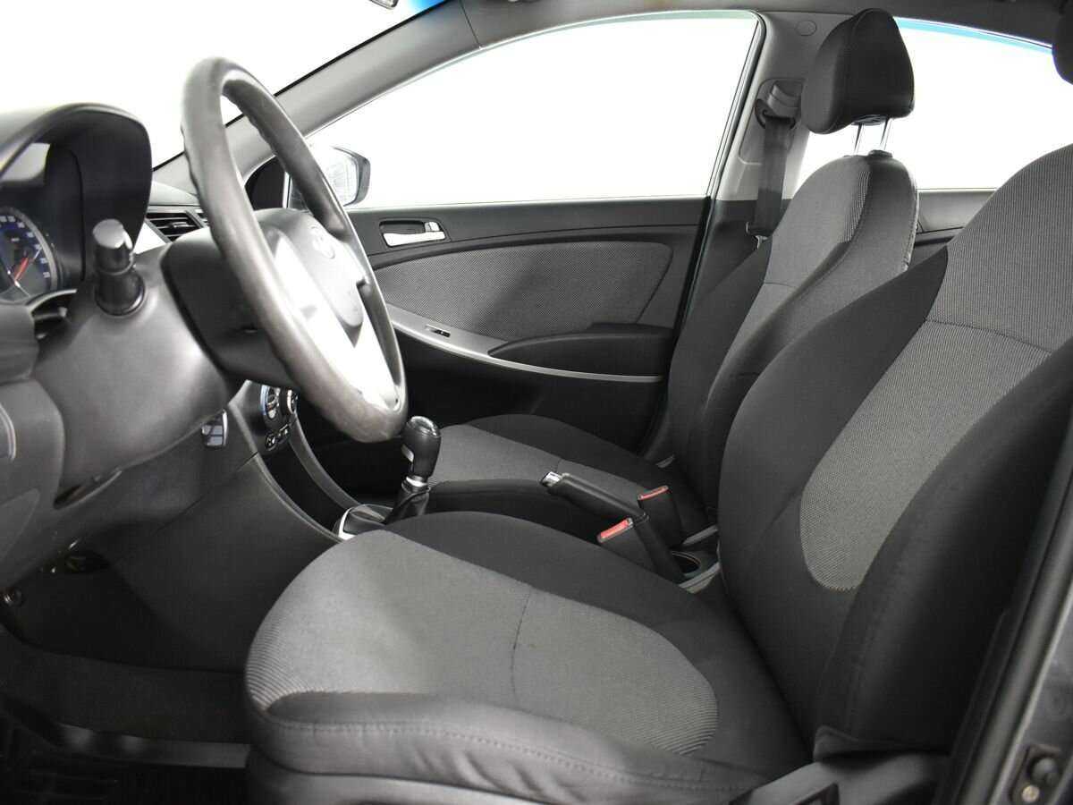 Hyundai Solaris б/у, 2013, Механическая. Фото: #9