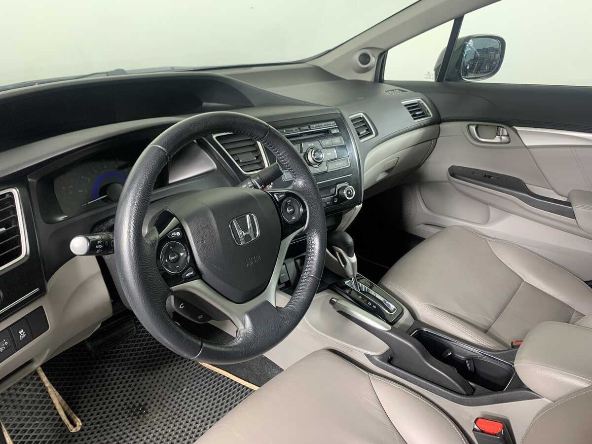 Honda Civic б/у, 2013, Автоматическая. Фото: #11