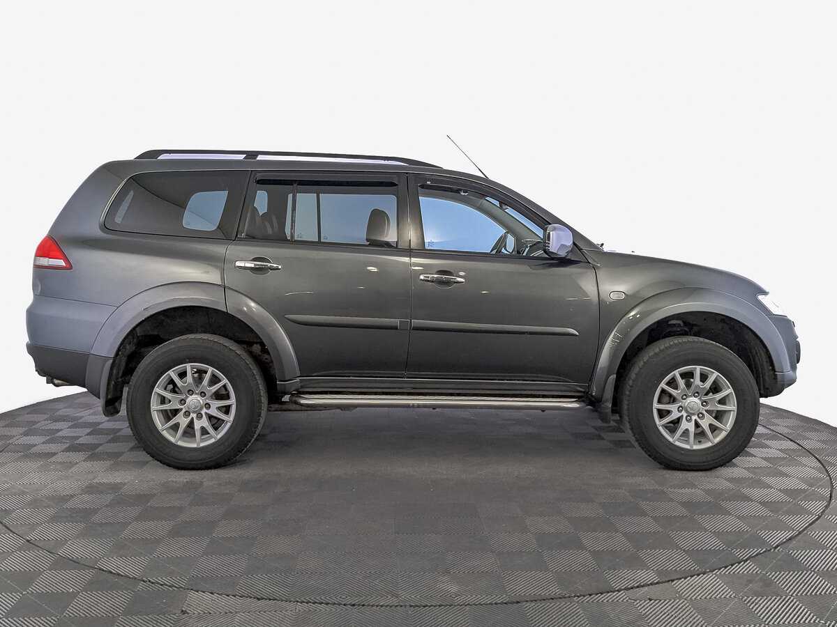 Mitsubishi Pajero Sport б/у, 2013, Автоматическая. Фото: #3
