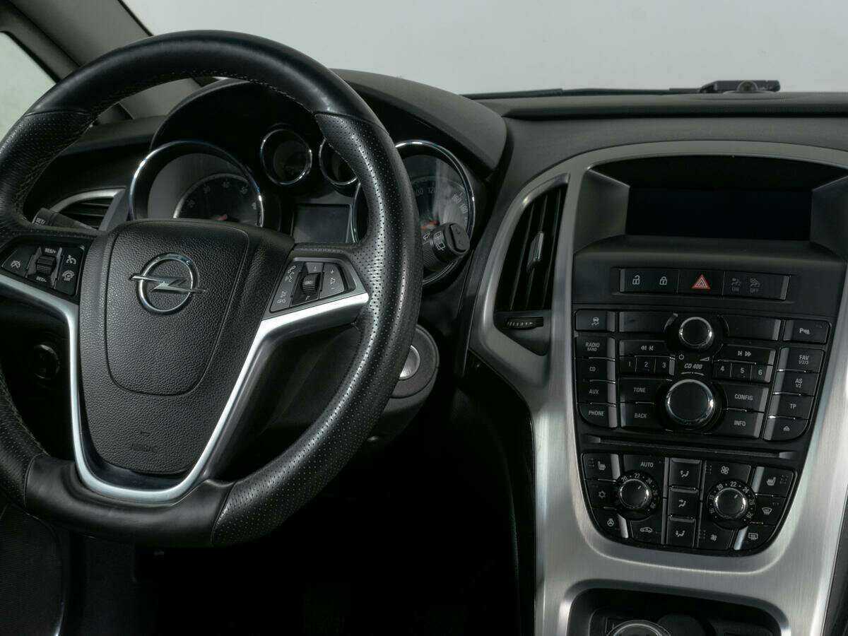 Opel Astra б/у, 2012, Механическая. Фото: #10