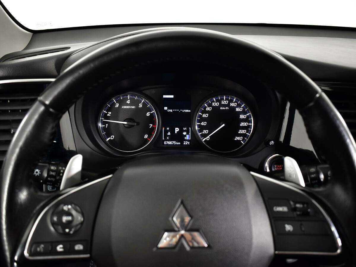 Mitsubishi Outlander б/у, 2016, Вариатор. Фото: #10