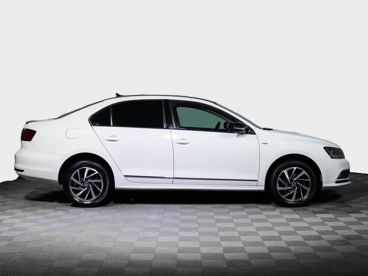 Volkswagen Jetta б/у, 2018, Автоматическая. Фото: #3