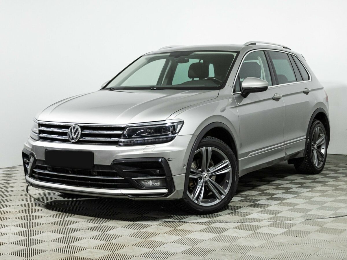 Volkswagen Tiguan б/у, 2018, Роботизированная. Посмотреть фото