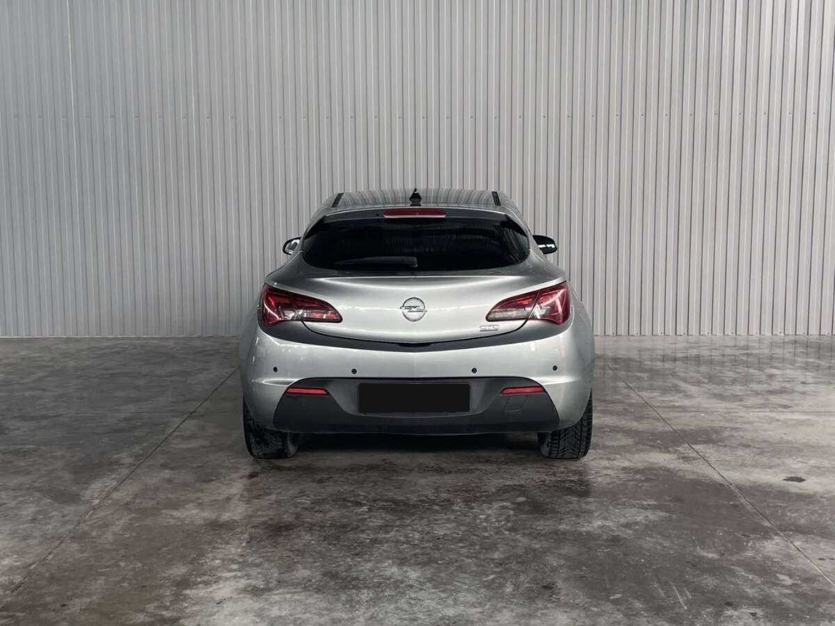 Opel Astra б/у, 2012, Механическая. Фото: #5