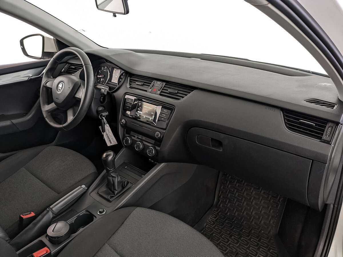 Skoda Octavia б/у, 2015, Механическая. Фото: #8