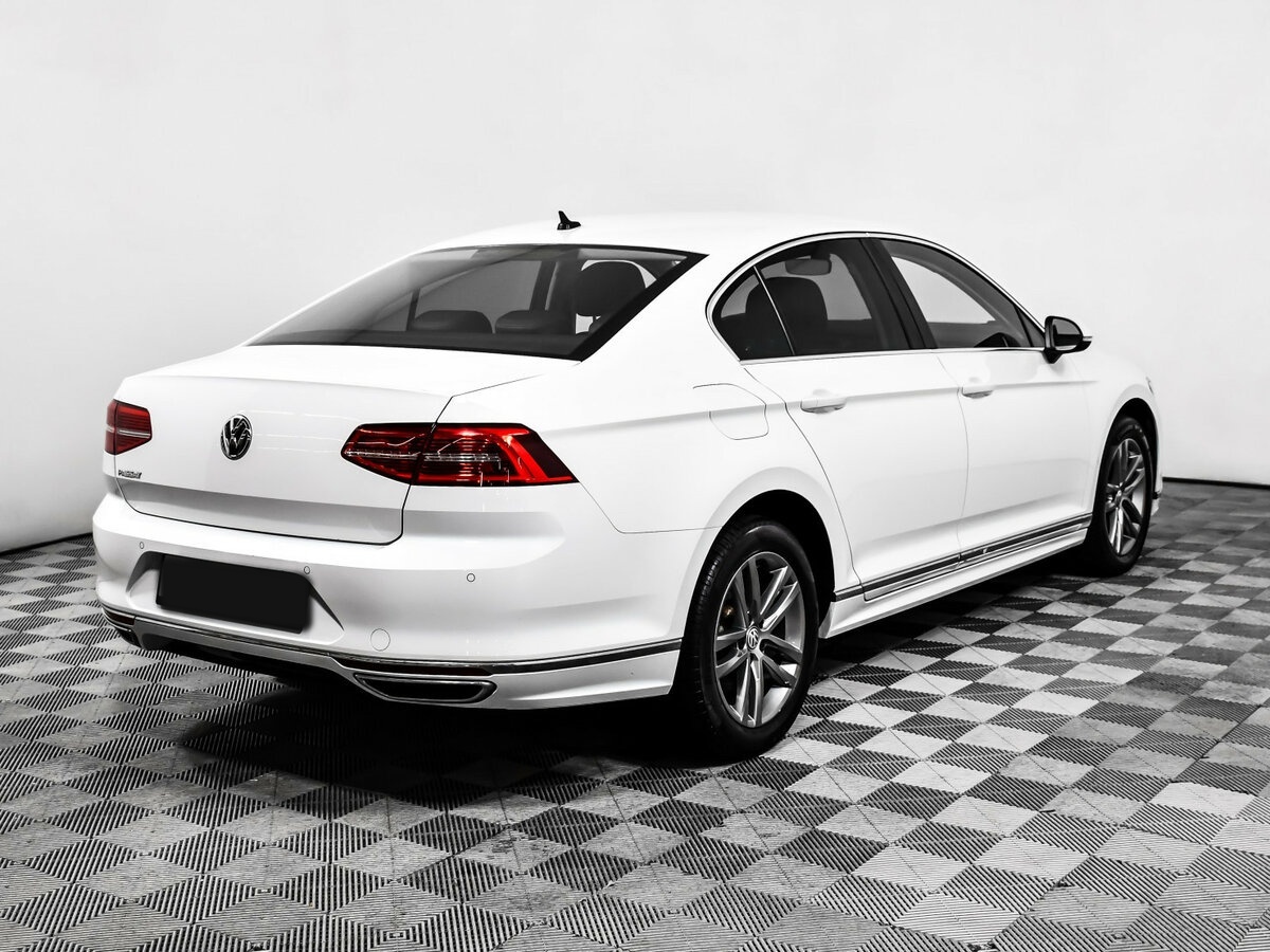 Volkswagen Passat б/у, 2018, Роботизированная. Фото: #4