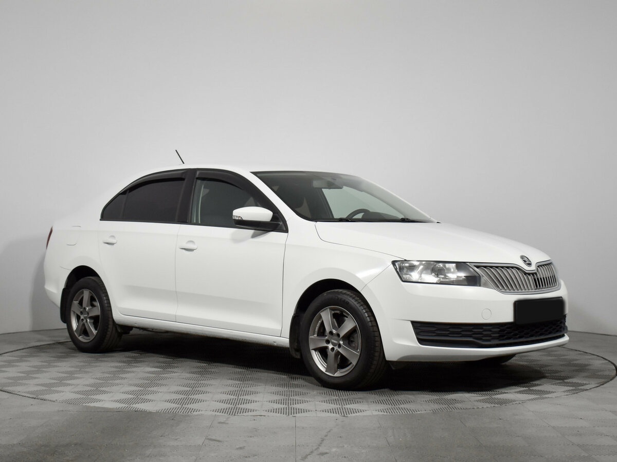 Skoda Rapid б/у, 2017, Механическая. Фото: #2