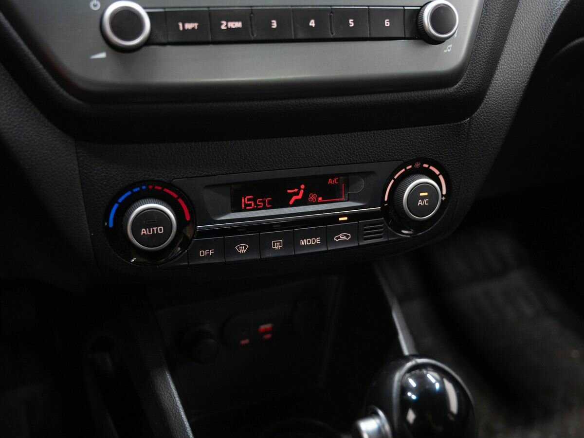 Kia Rio б/у, 2016, Автоматическая. Фото: #18