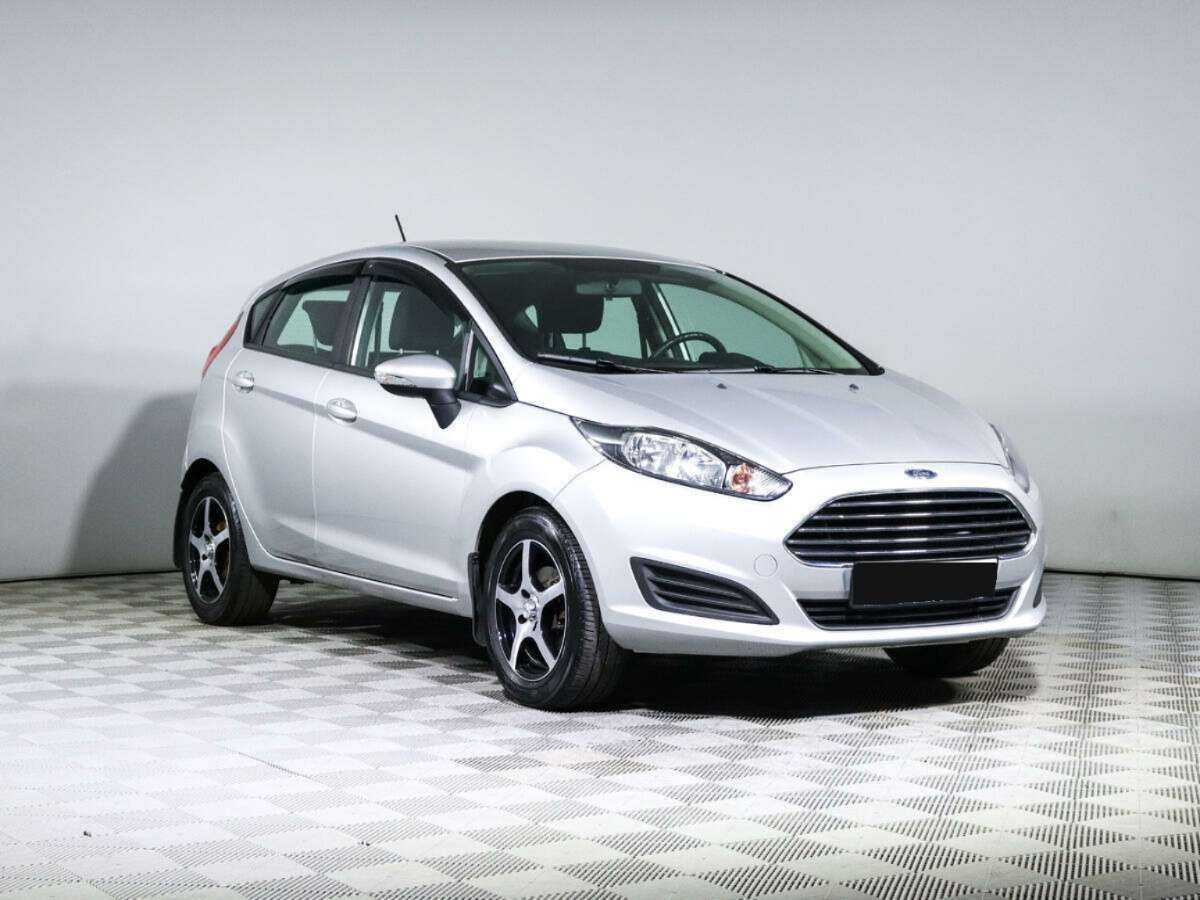 Ford Fiesta б/у, 2017, Роботизированная. Фото: #2