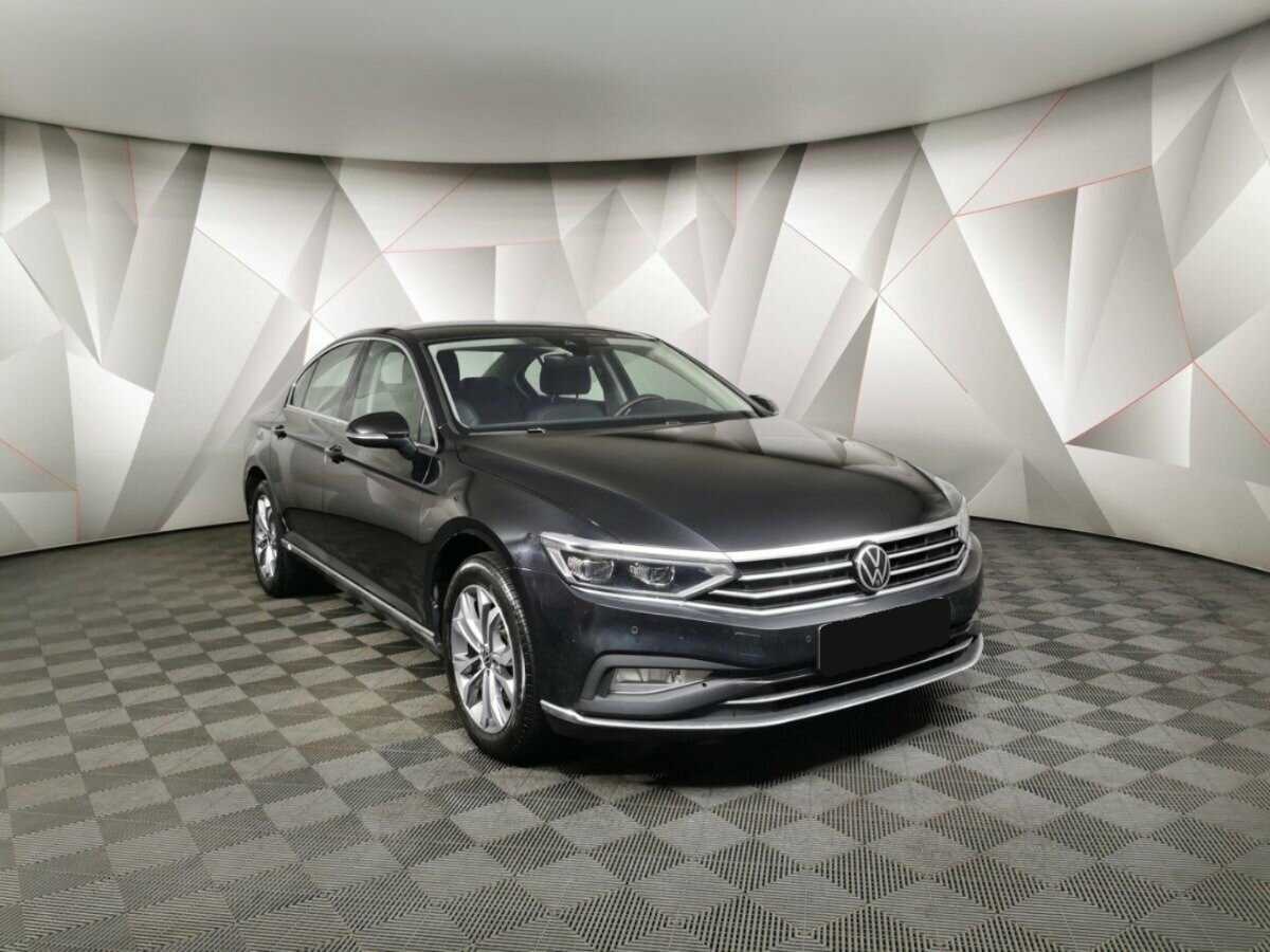 Volkswagen Passat б/у, 2021, Роботизированная. Фото: #2