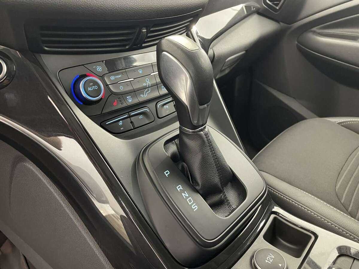 Ford Kuga б/у, 2017, Автоматическая. Фото: #10