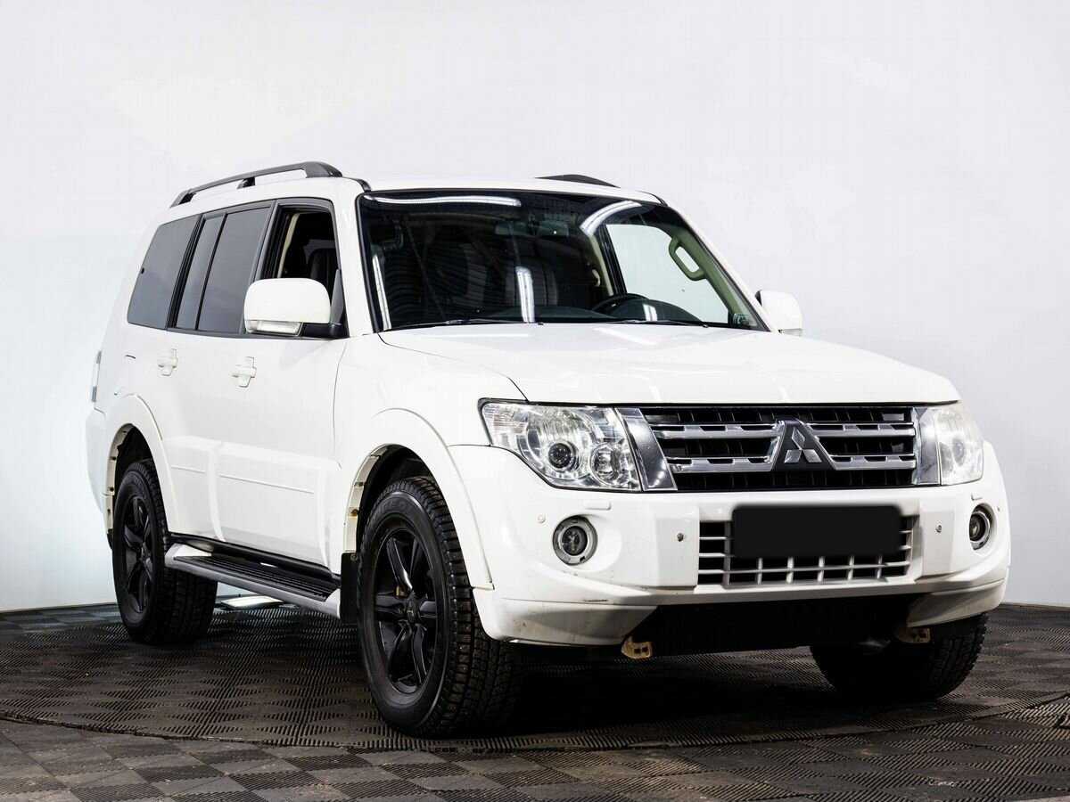 Mitsubishi Pajero б/у, 2013, Автоматическая. Фото: #2
