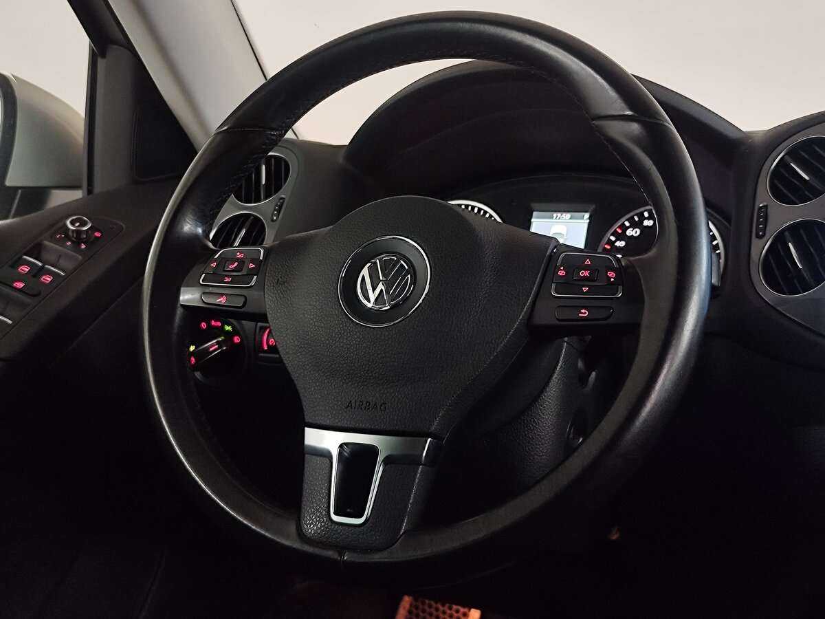 Volkswagen Tiguan б/у, 2012, Автоматическая. Фото: #5