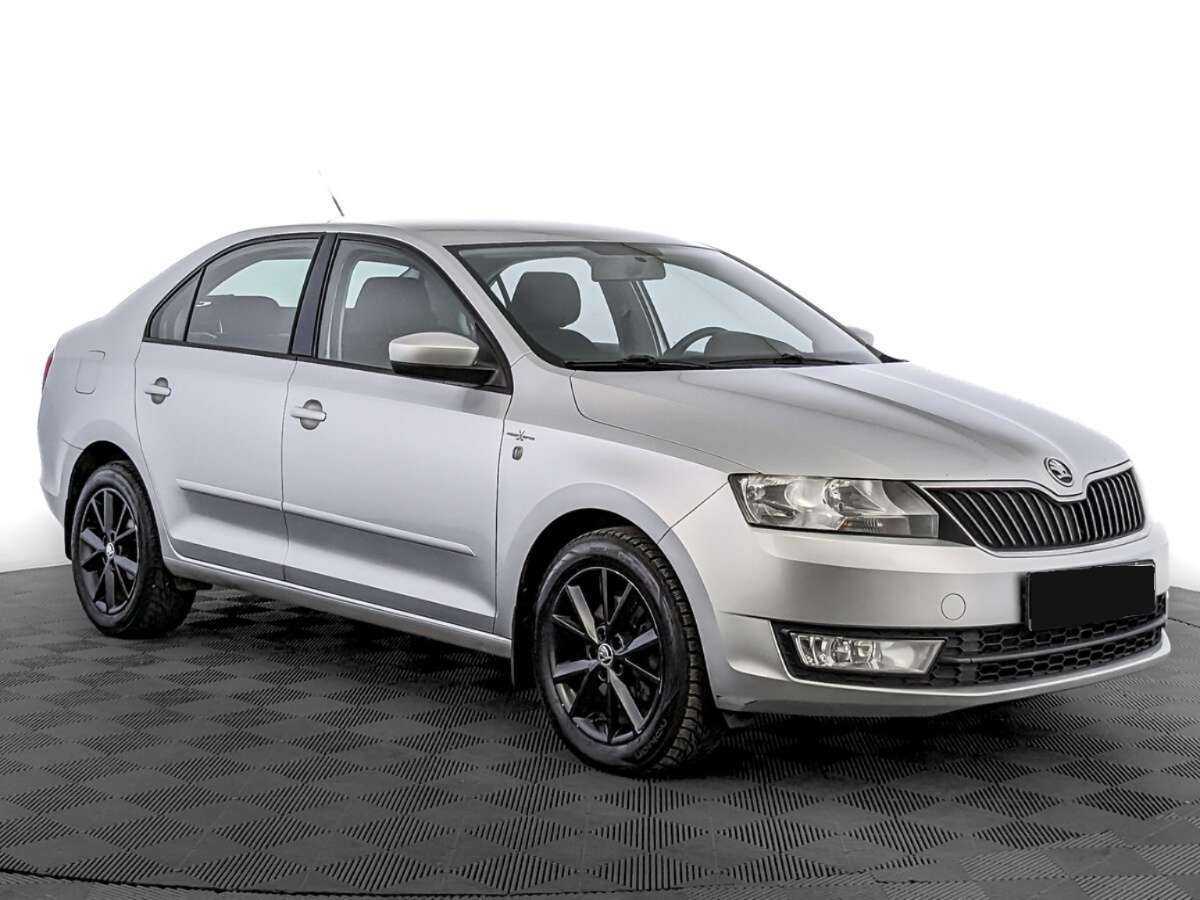 Skoda Rapid б/у, 2016, Автоматическая. Фото: #1
