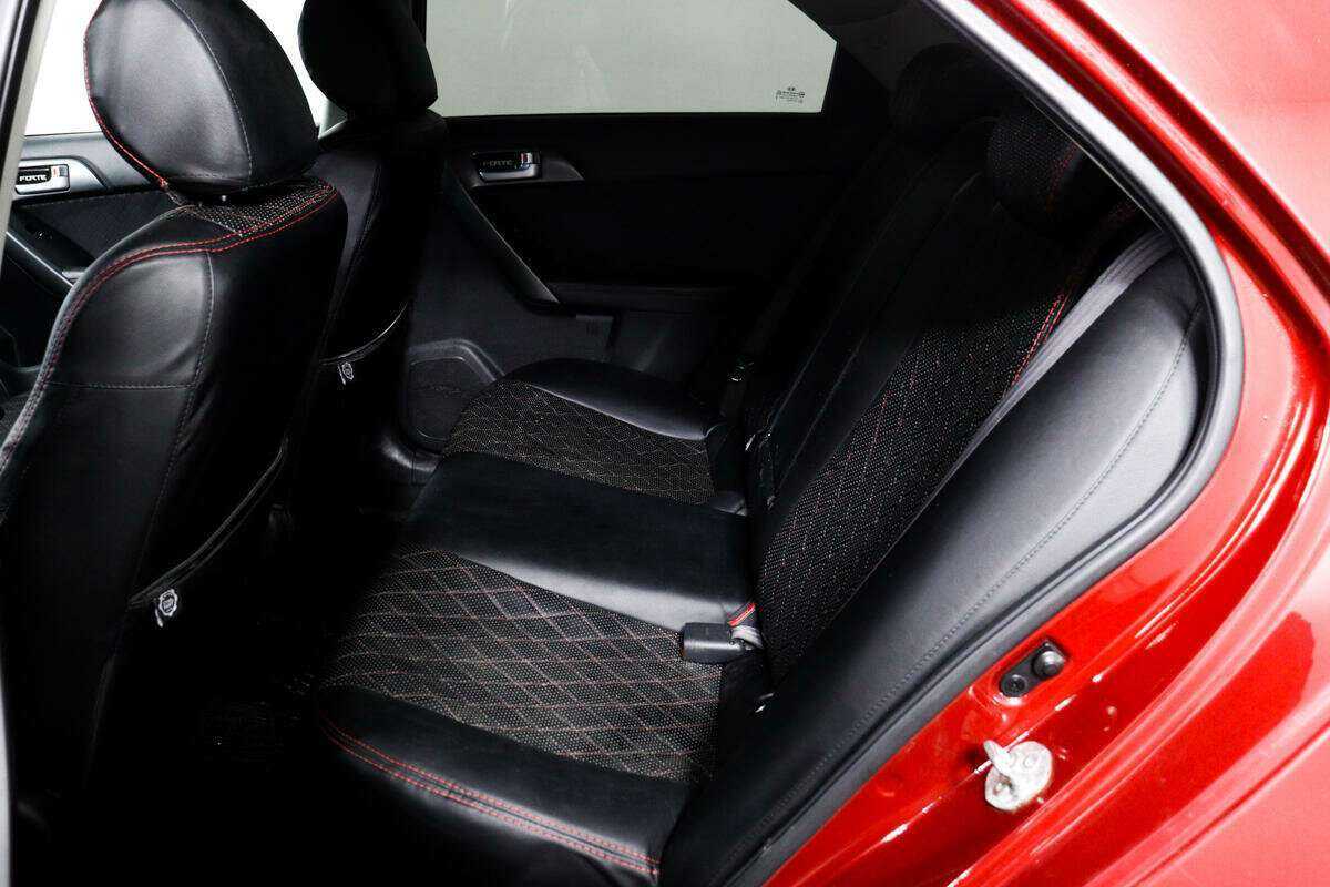 Kia Cerato б/у, 2012, Автоматическая. Фото: #11